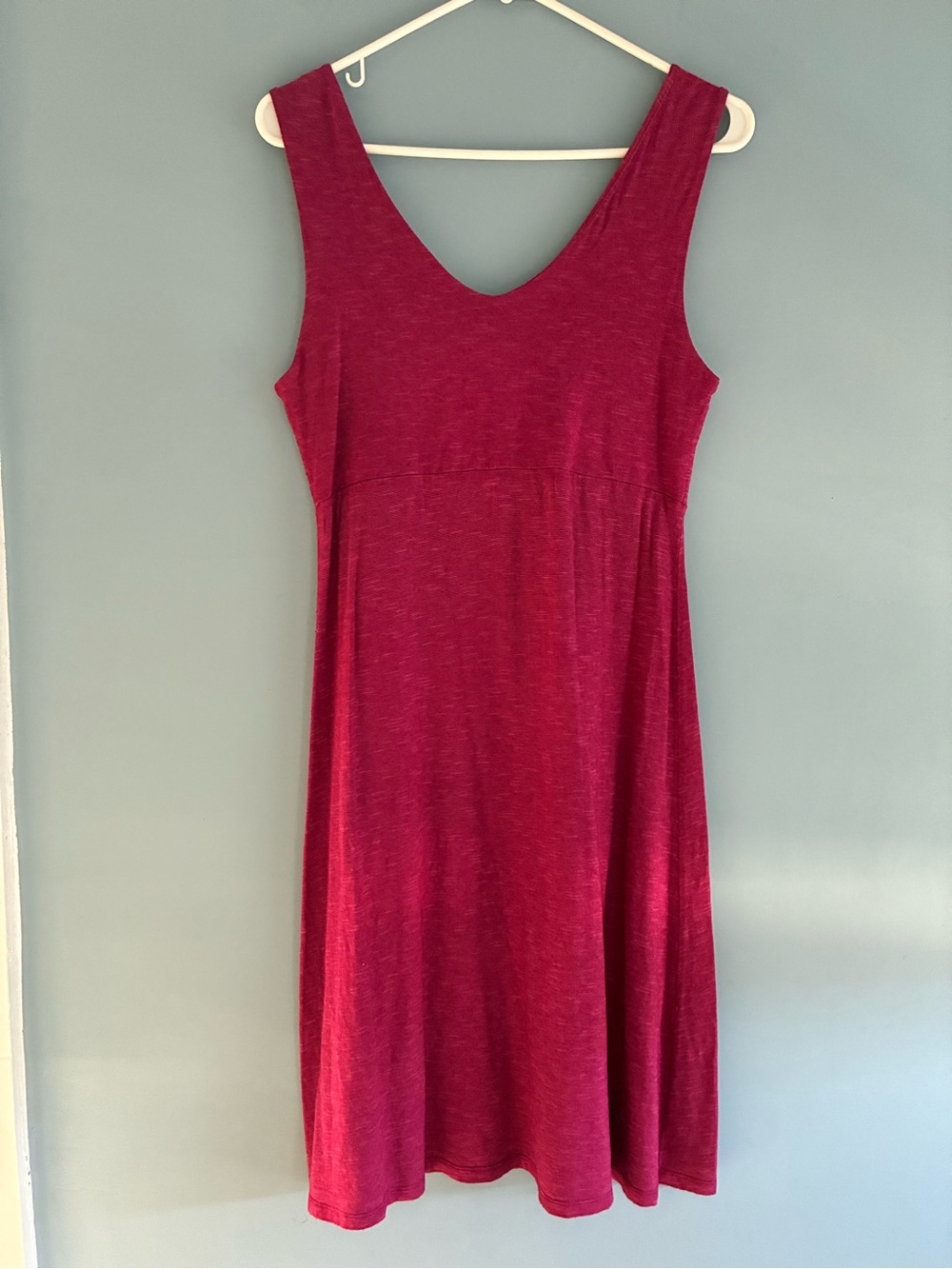 Women’s Sleeveless V-Neck Knit Dress - Raspberry